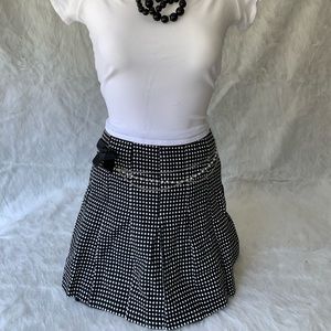 90s style pleated checkered skirt